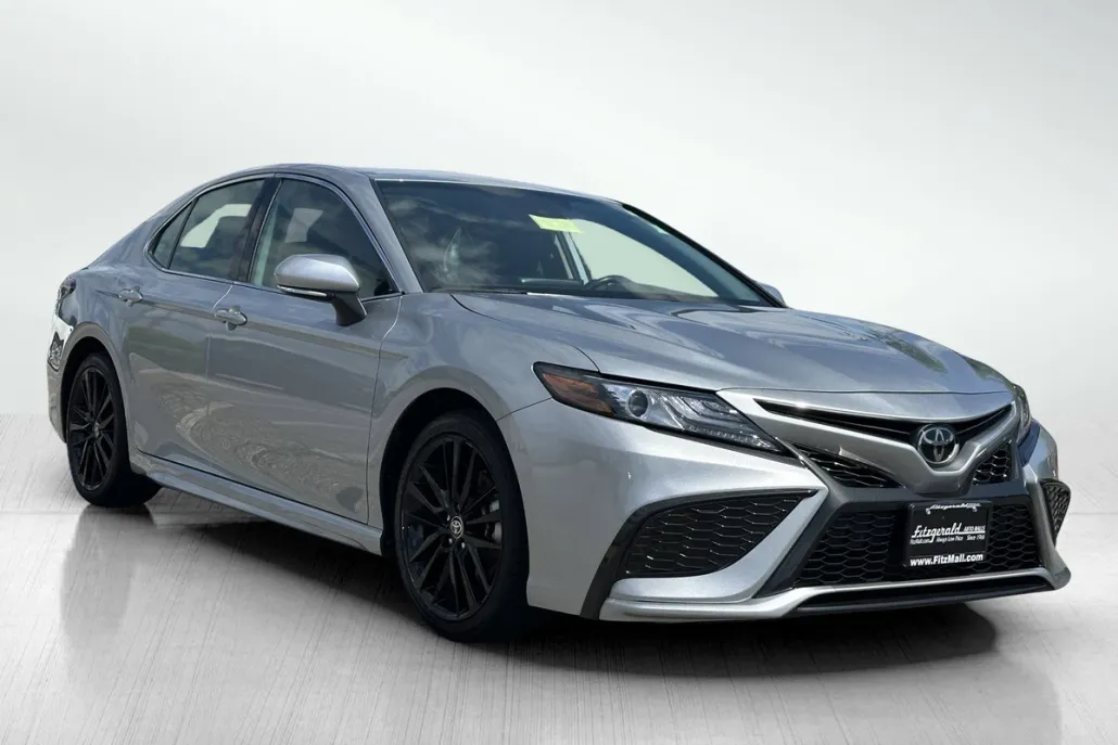 2023 Toyota Camry XSE photo 1