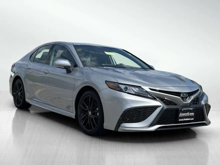 2023 Toyota Camry XSE photo 1