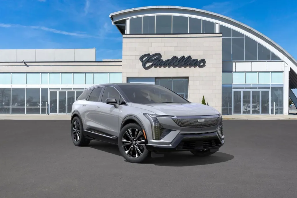 2025 Cadillac Optiq Luxury photo 1