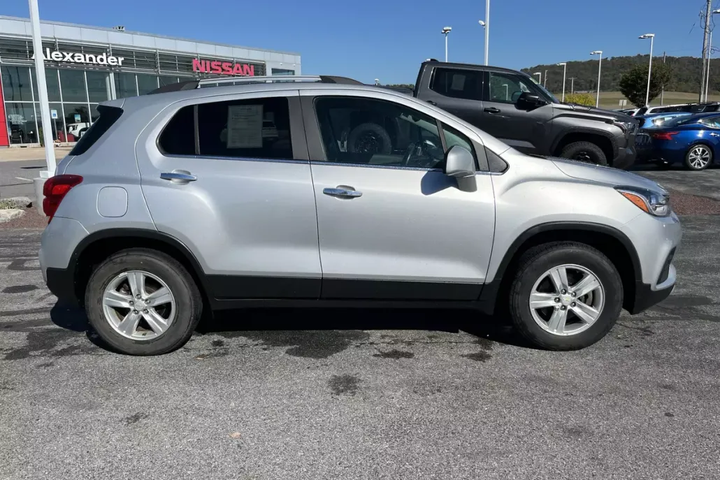 2019 Chevrolet Trax LT photo 1
