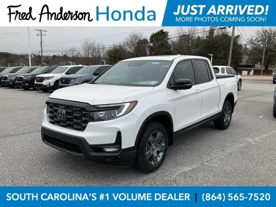 2025 Honda Ridgeline TrailSport photo 1