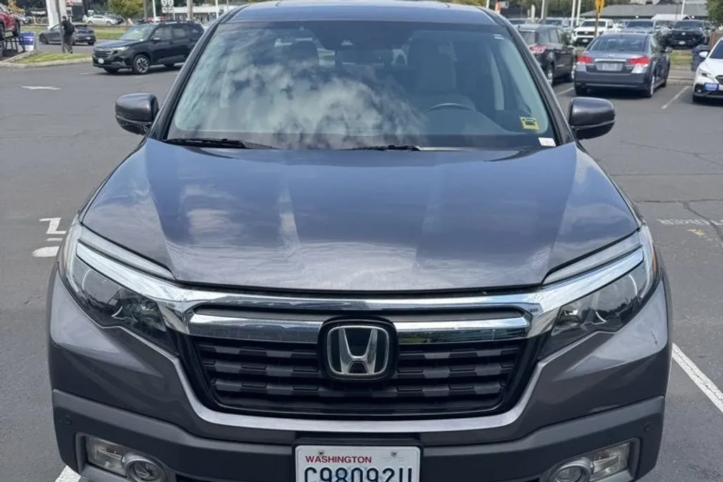 2020 Honda Ridgeline RTL-E photo 1