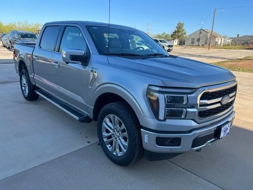 2025 Ford F-150 Lariat photo 1