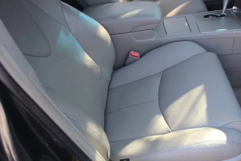 2008 Toyota Camry SE photo 1