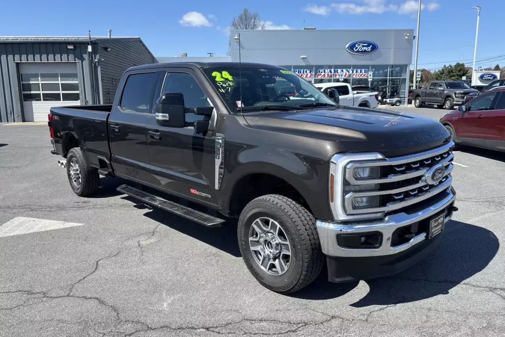 2024 Ford F-350 Lariat photo 1