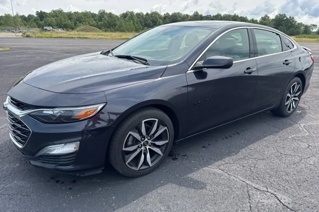2023 Chevrolet Malibu RS photo 1