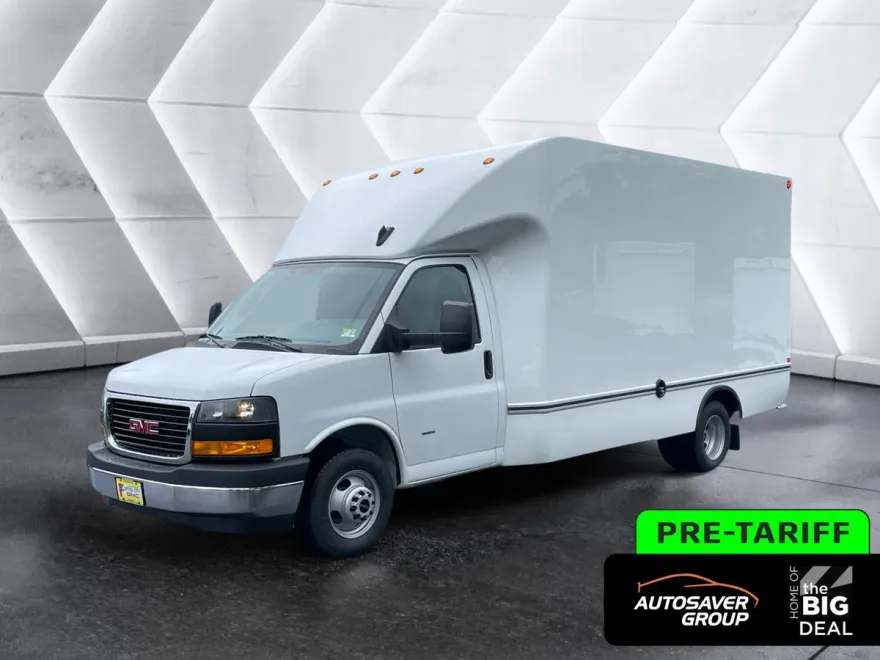 2025 Gmc Savana Cutaway 3500 photo 1
