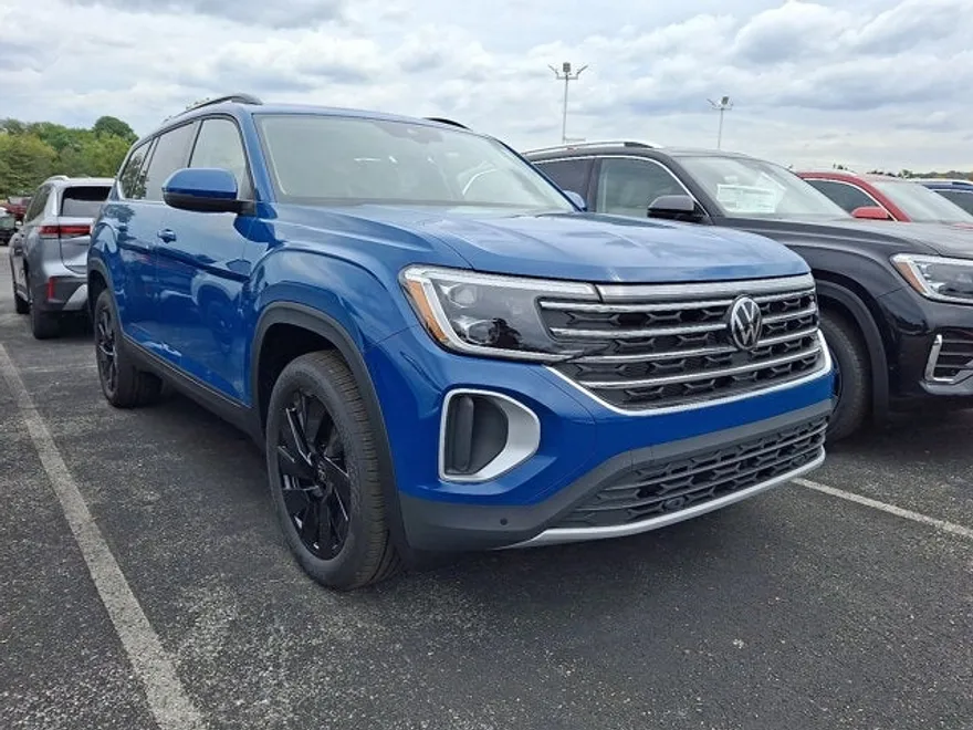 2026 Volkswagen Atlas SE Technology photo 1