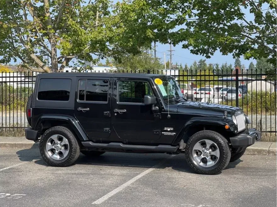2017 Jeep Wrangler Unlimited Sahara Sport photo 1