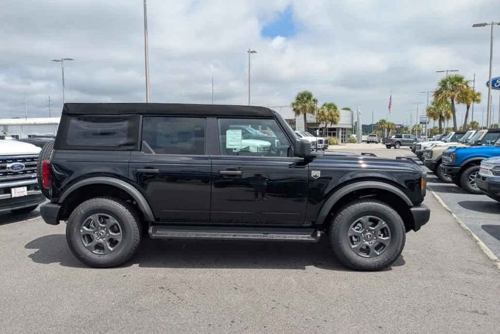 2025 Ford Bronco Big Bend photo 1