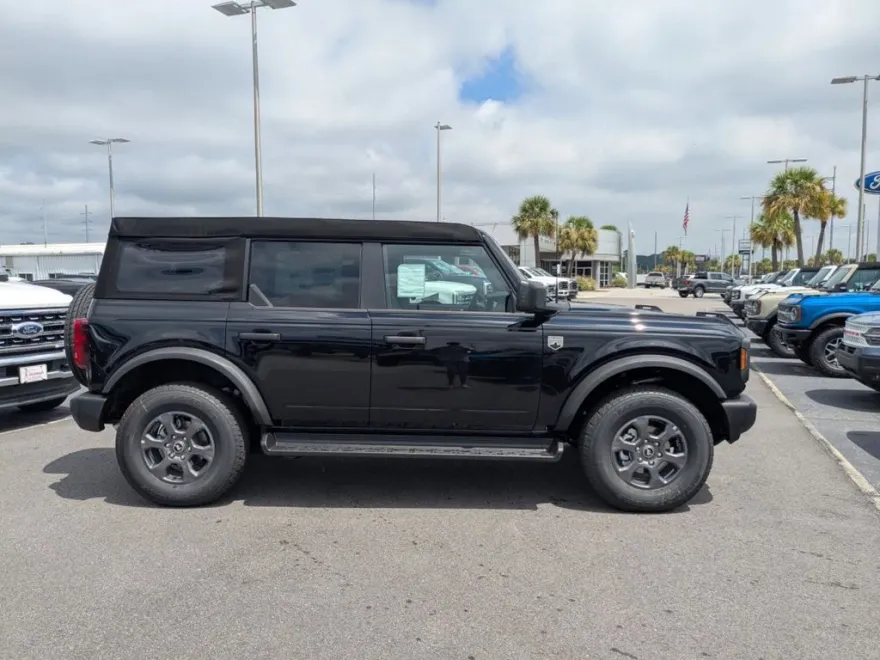 2025 Ford Bronco Big Bend photo 1