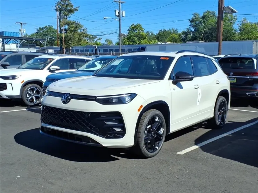2025 Volkswagen Tiguan SE R-Line Black photo 1