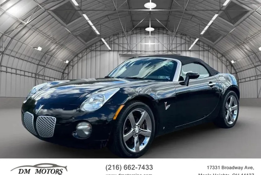 2007 Pontiac Solstice Convertible photo 1