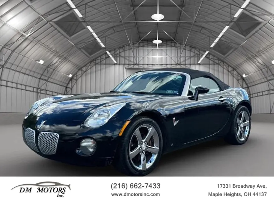 2007 Pontiac Solstice Convertible photo 1