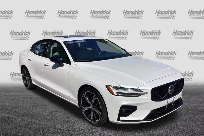 2023 Volvo S60 Core photo 1