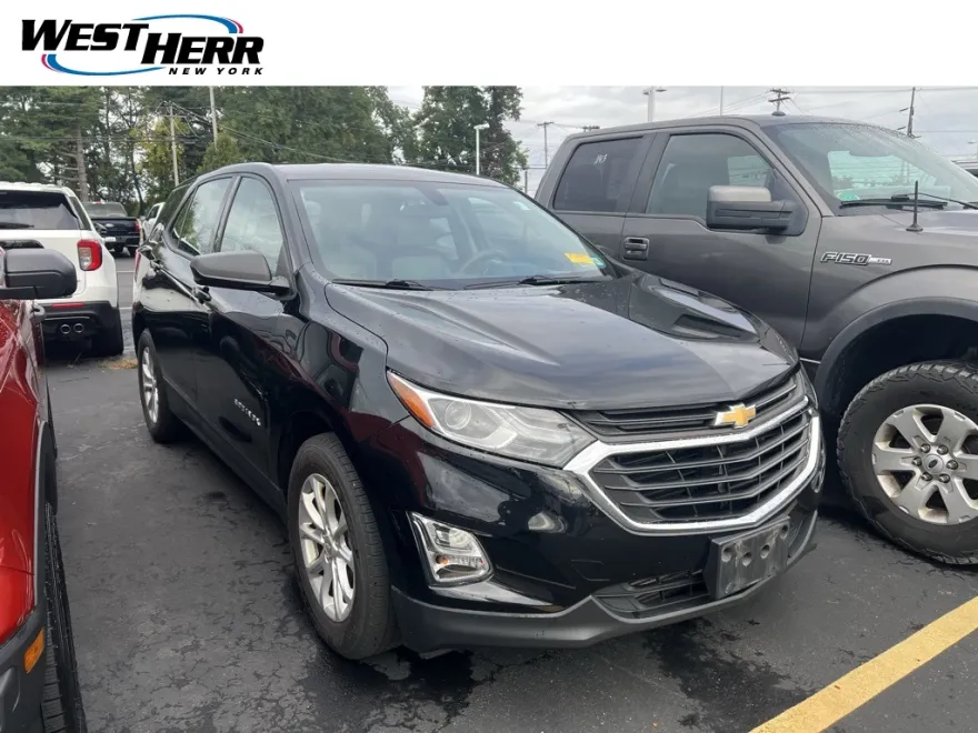 2019 Chevrolet Equinox LS photo 1