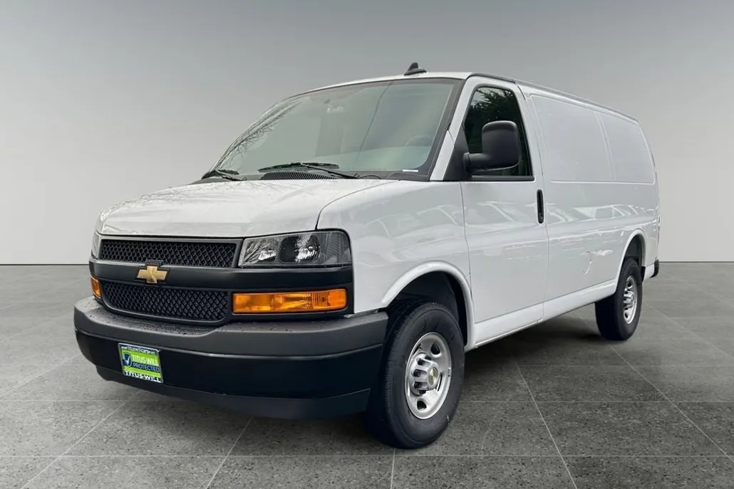 2025 Chevrolet Express 2500 Work Van Cargo photo 1