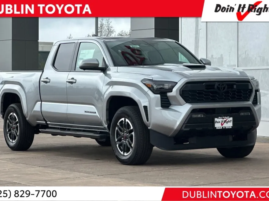 2025 Toyota Tacoma TRD Sport photo 1