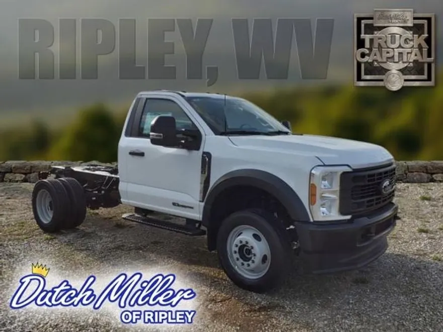 2025 Ford F-550 XL photo 1