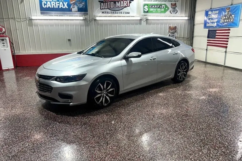 2018 Chevrolet Malibu 1LT photo 1