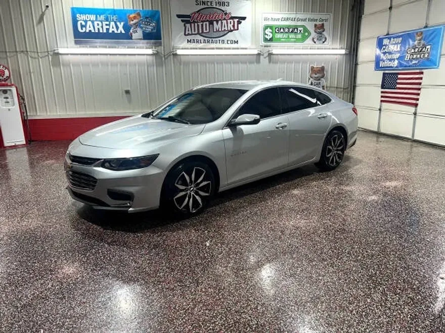 2018 Chevrolet Malibu 1LT photo 1