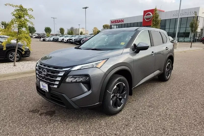 2026 Nissan Rogue SV photo 1