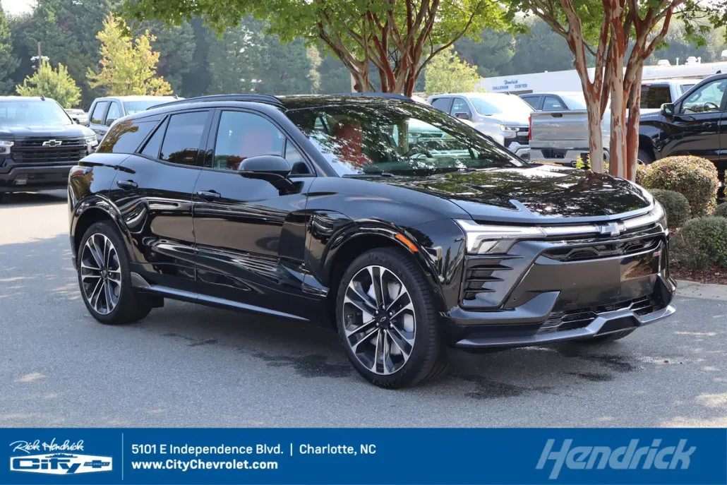 2025 Chevrolet Blazer EV photo 1