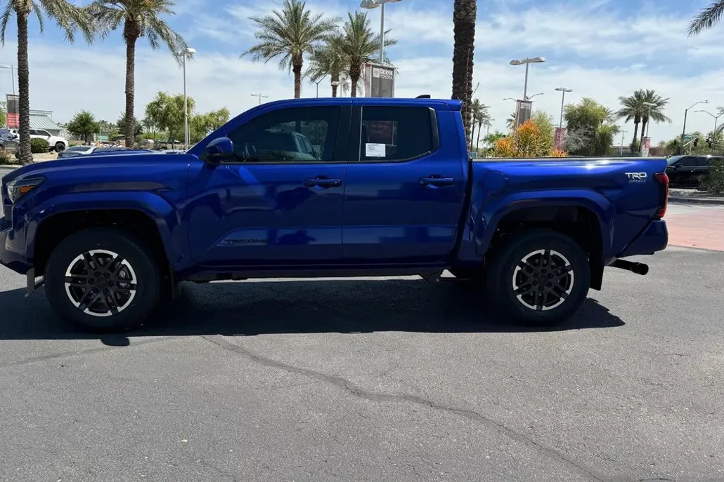 2025 Toyota Tacoma TRD Sport Double Cab photo 1