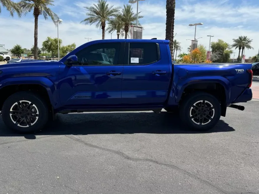 2025 Toyota Tacoma TRD Sport Double Cab photo 1