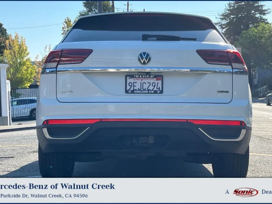 2022 Volkswagen Atlas Cross Sport V6 SE Technology photo 1