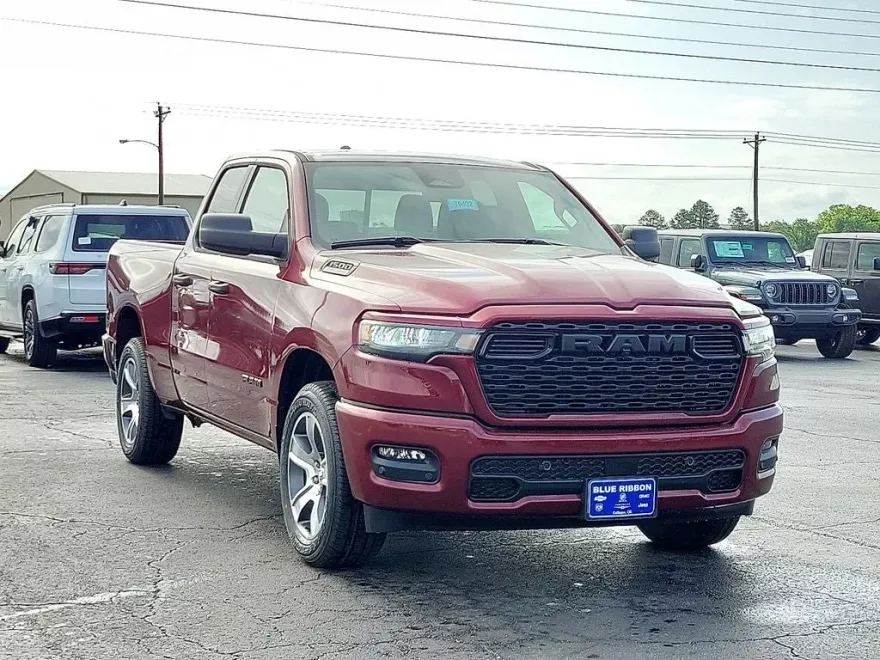 2025 Ram 1500 Tradesman photo 1