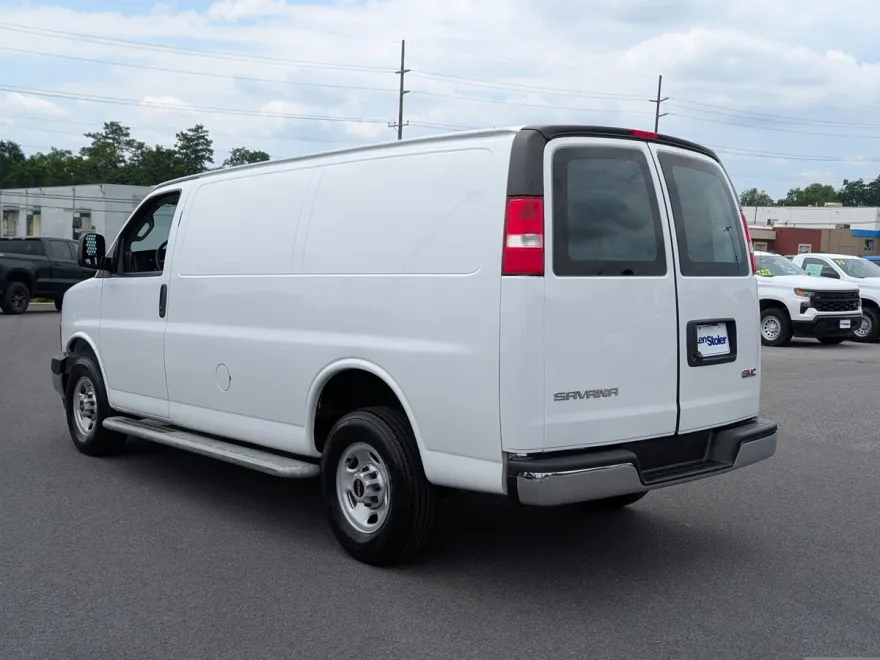 2023 Gmc Savana Cargo 2500 photo 1