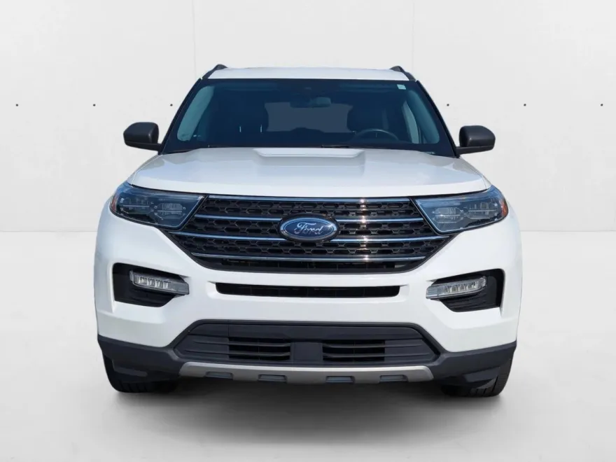 2022 Ford Explorer XLT photo 1