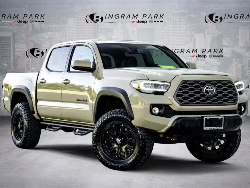 2020 Toyota Tacoma TRD Off-Road photo 1