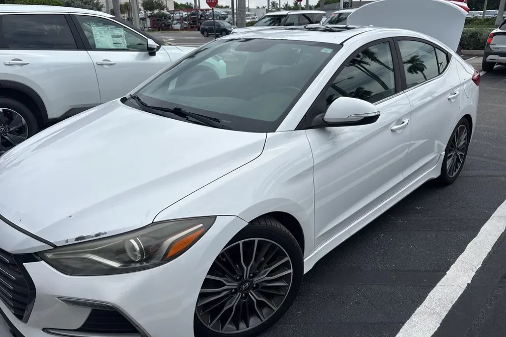 2018 Hyundai Elantra Sport photo 1