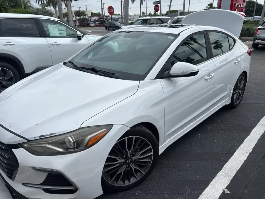 2018 Hyundai Elantra Sport photo 1