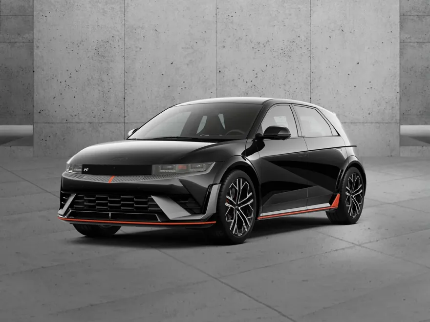 2025 Hyundai Ioniq N photo 1