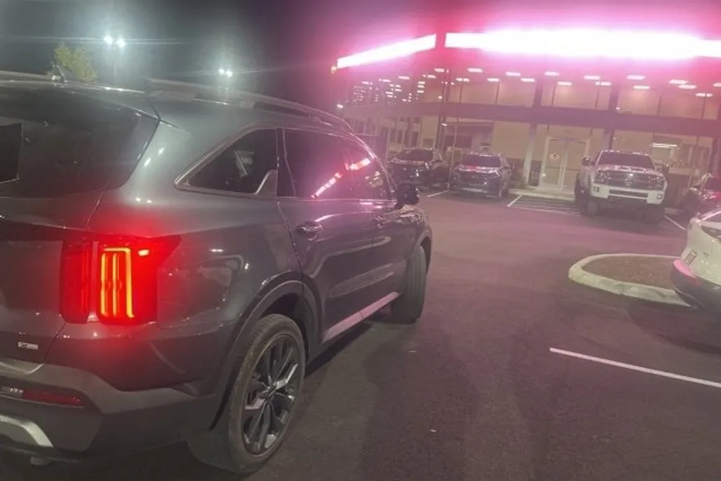 2023 Kia Sorento X-Line SX Prestige photo 1