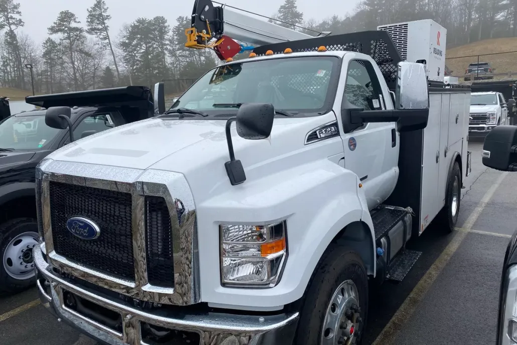2024 Ford F-750 photo 1