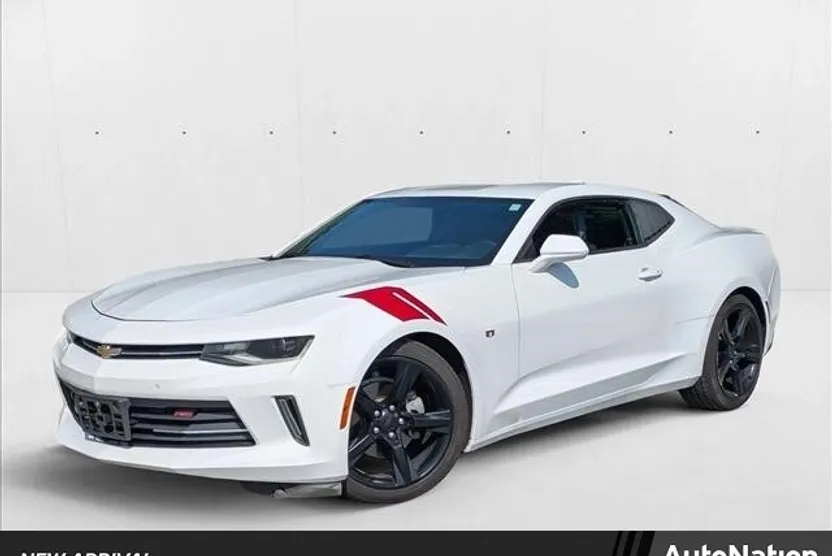 2016 Chevrolet Camaro 1LT photo 1