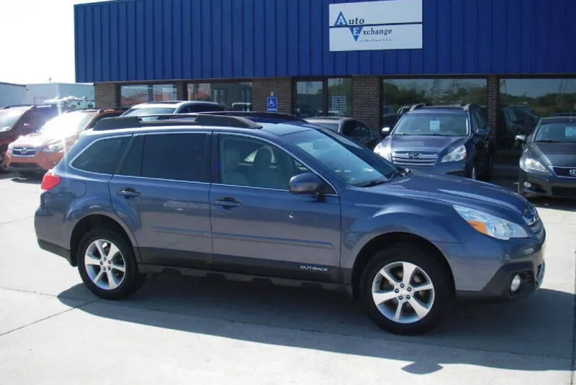 2014 Subaru Outback 2.5i Limited photo 1