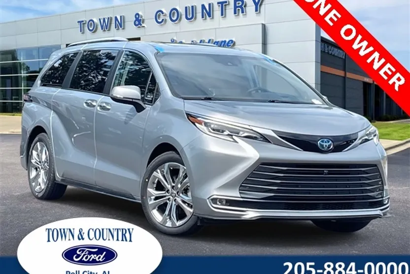 2023 Toyota Sienna Platinum photo 1