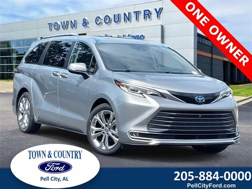 2023 Toyota Sienna Platinum photo 1