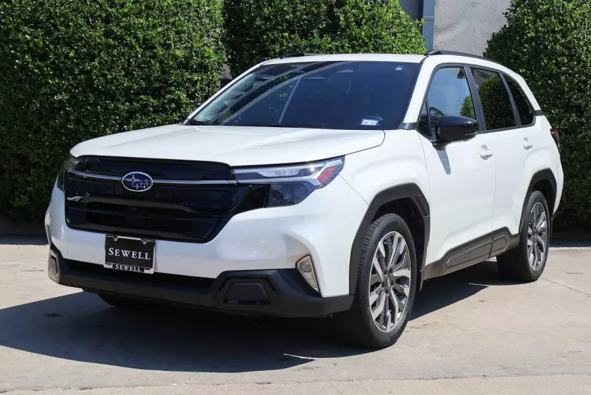 2025 Subaru Forester Touring photo 1