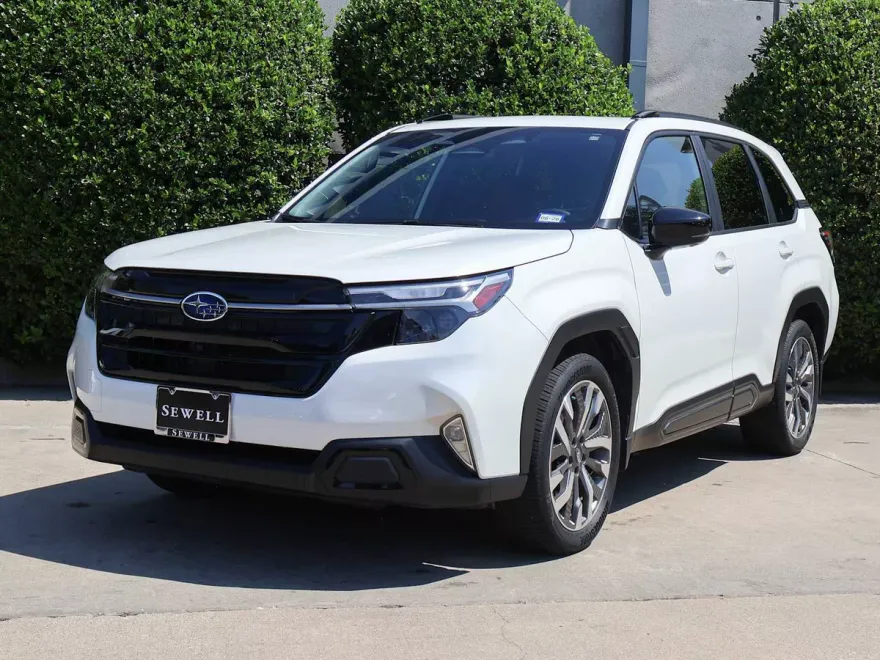 2025 Subaru Forester Touring photo 1