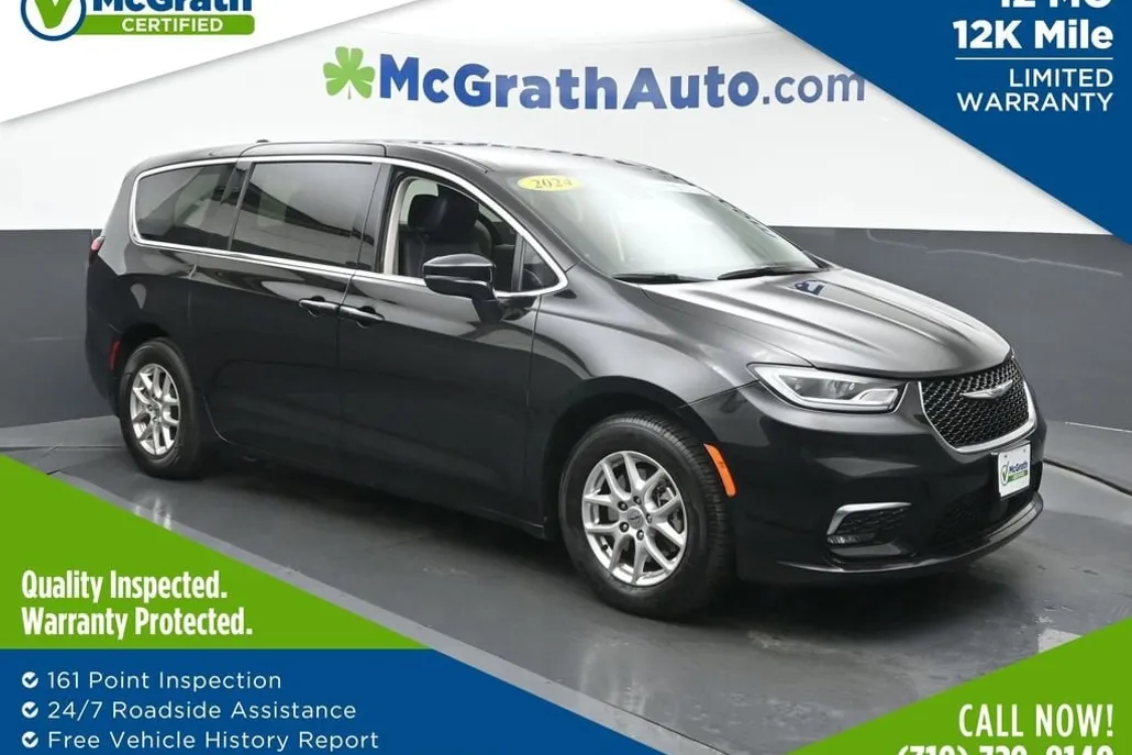 2024 Chrysler Pacifica Touring L photo 1