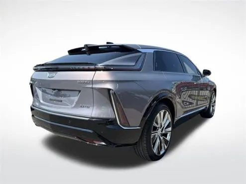 2024 Cadillac Lyriq Luxury photo 4
