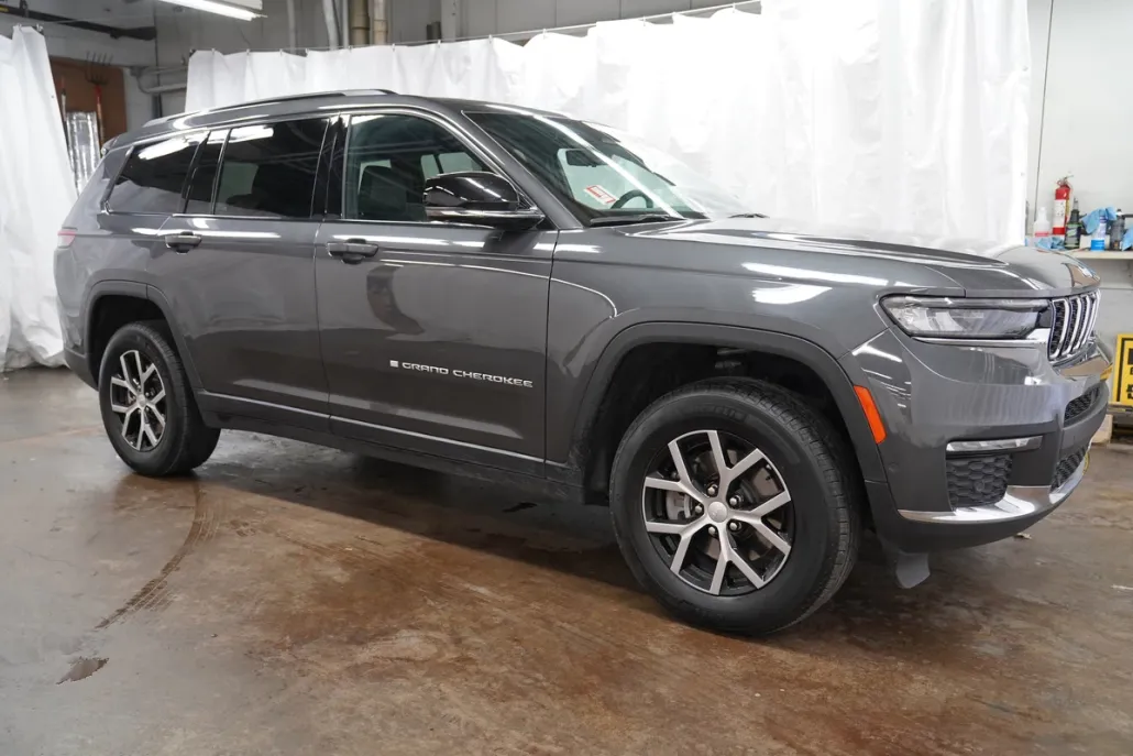 2024 Jeep Grand Cherokee Limited photo 1