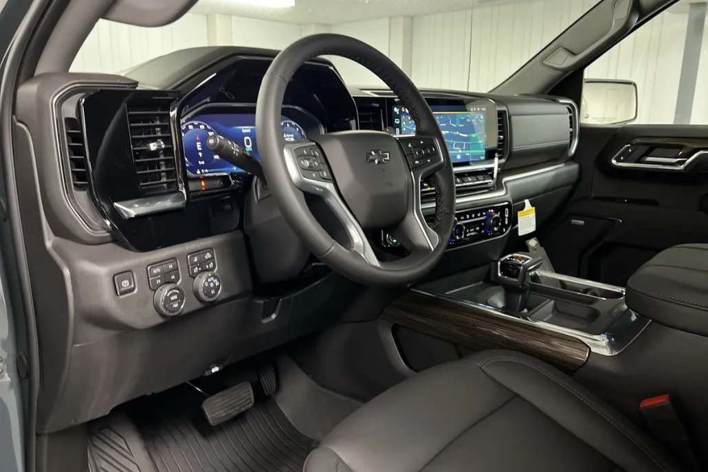 2026 Chevrolet Silverado Trail Boss LT photo 1