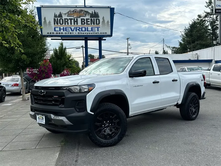 2024 Chevrolet Colorado Trail Boss photo 1